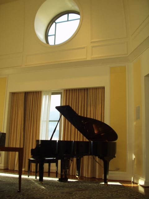 Piano Photo